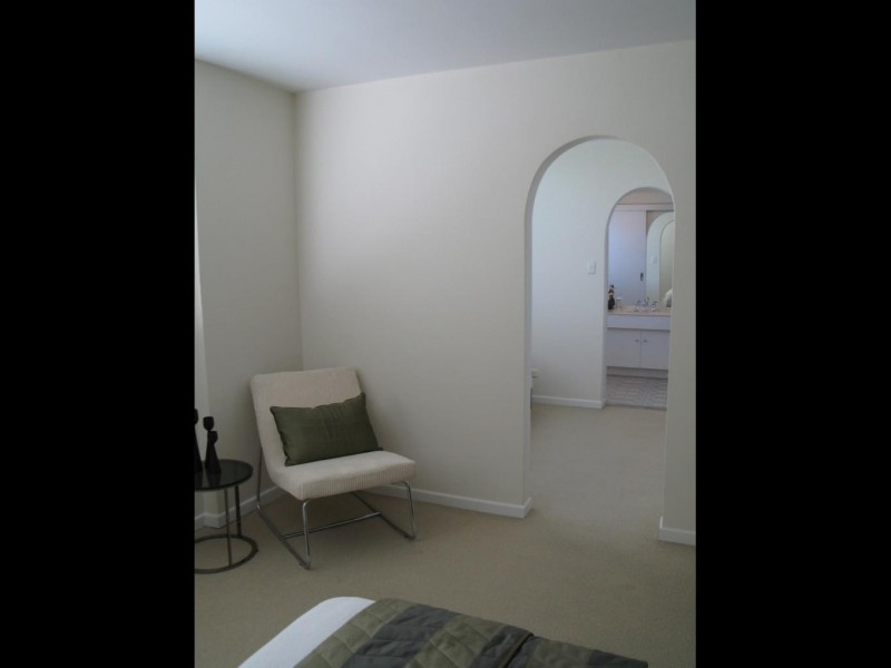 12/2 SANDFORD STREET, St Lucia QLD 4067