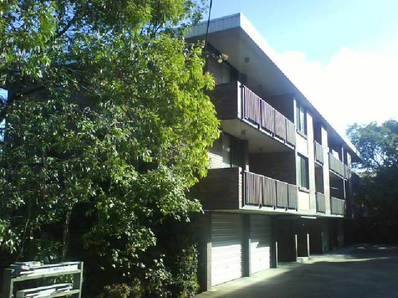 3/141-143  Central Av, Indooroopilly QLD 4068