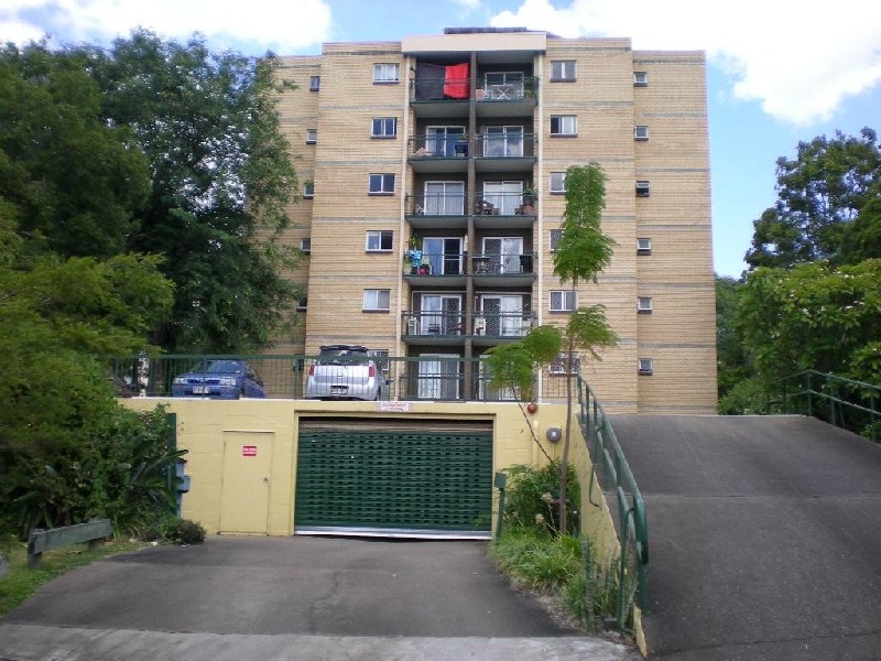 16/9 Dunmore Tce, Auchenflower QLD 4066