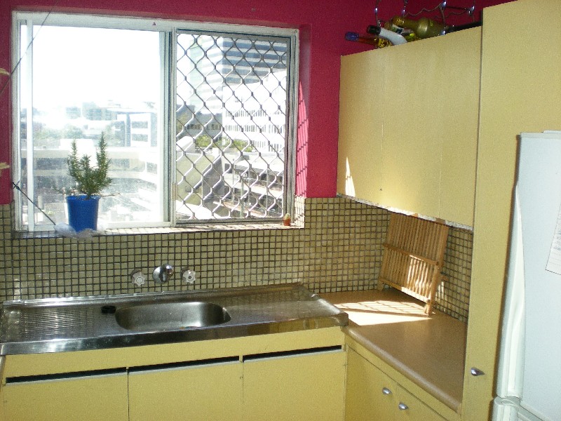 16/9 Dunmore Tce, Auchenflower QLD 4066