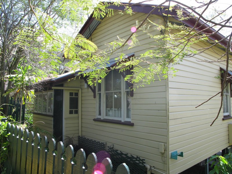 149 Frederick St, Toowong QLD 4066