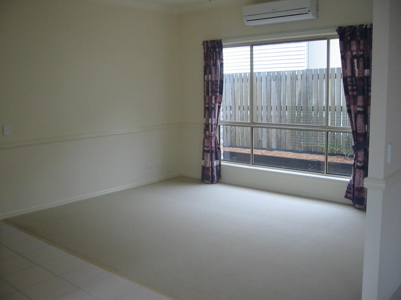 3 SHEFFIELD ST, Oxley QLD 4075