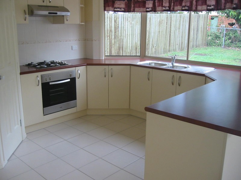 3 SHEFFIELD ST, Oxley QLD 4075