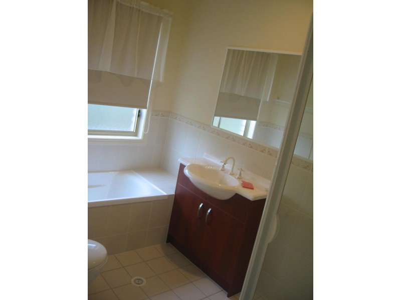 3 SHEFFIELD ST, Oxley QLD 4075