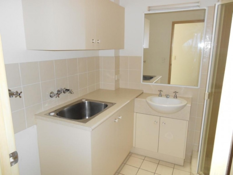 10/83 SHERWOOD RD, Toowong QLD 4066