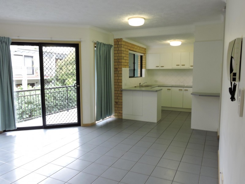 11/83 SHERWOOD RD, Toowong QLD 4066