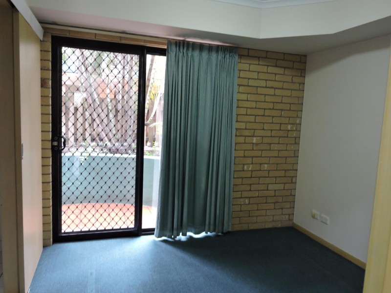 11/83 SHERWOOD RD, Toowong QLD 4066