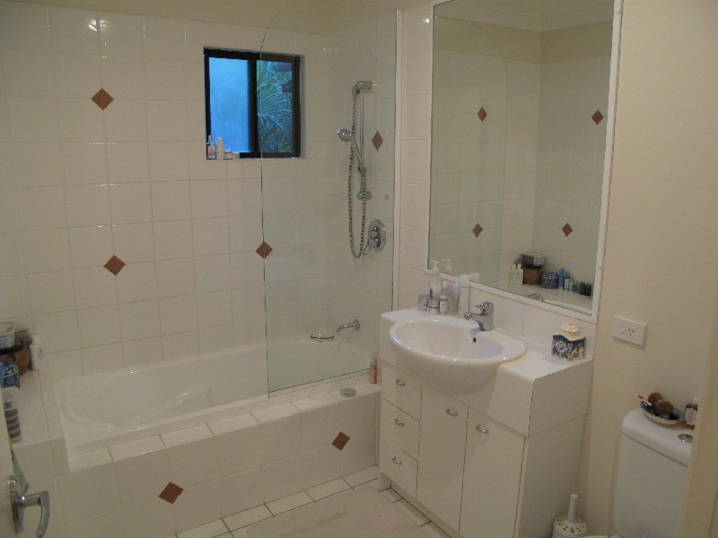 Taringa QLD 4068