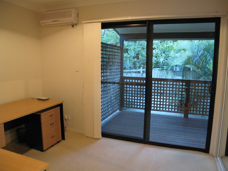 Taringa QLD 4068