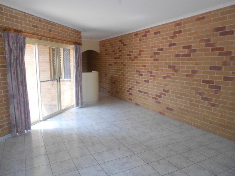 1/242 SIR FRED SCHONELL DR, St Lucia QLD 4067