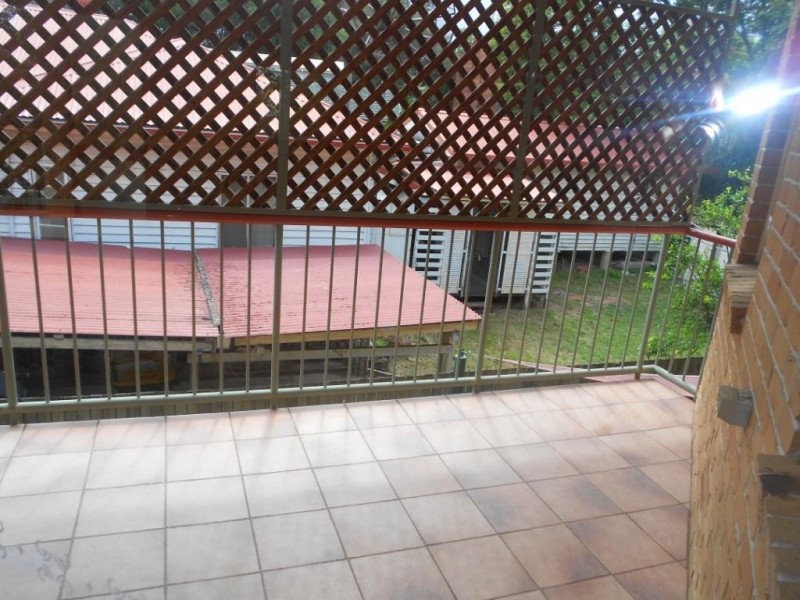 1/242 SIR FRED SCHONELL DR, St Lucia QLD 4067