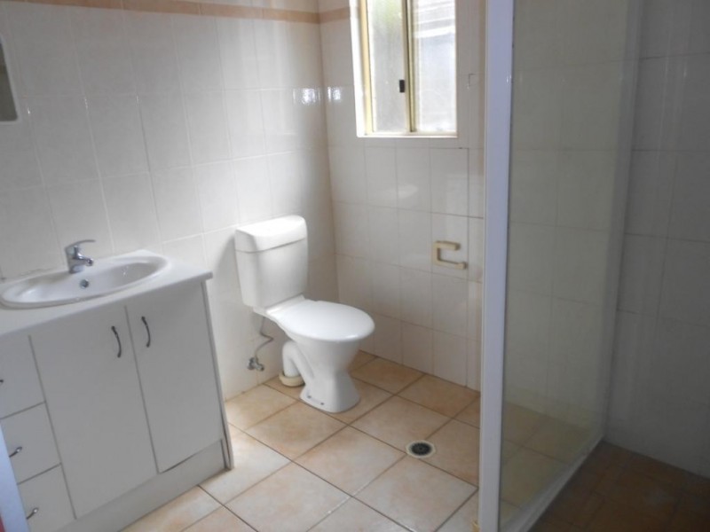1/242 SIR FRED SCHONELL DR, St Lucia QLD 4067