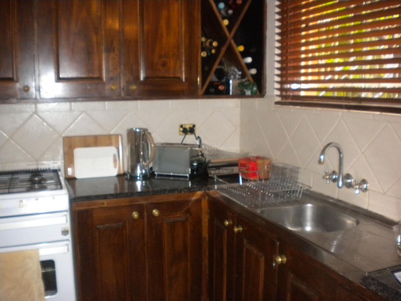 2/5 SIR FRED SCHONELL DR, St Lucia QLD 4067