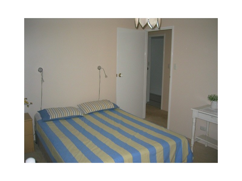 2/71 Macquarie Street, St Lucia QLD 4067