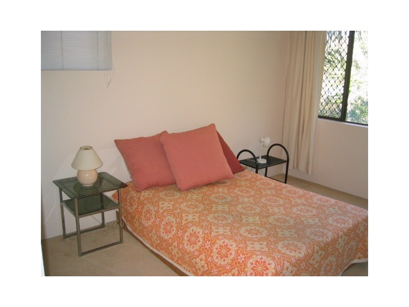 2/71 Macquarie Street, St Lucia QLD 4067