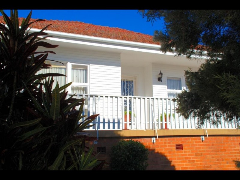 25 PIONEER ST, Toowong QLD 4066