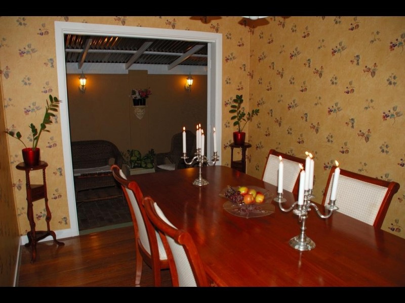 25 PIONEER ST, Toowong QLD 4066