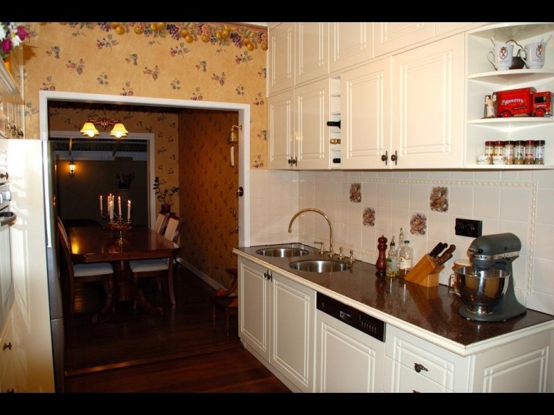 25 PIONEER ST, Toowong QLD 4066