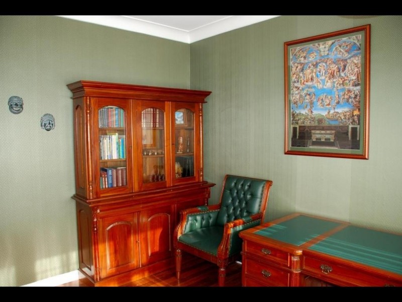 25 PIONEER ST, Toowong QLD 4066