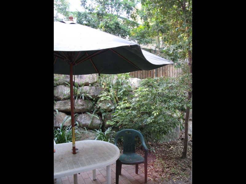 1/82 RUSSELL TERRACE, Indooroopilly QLD 4068