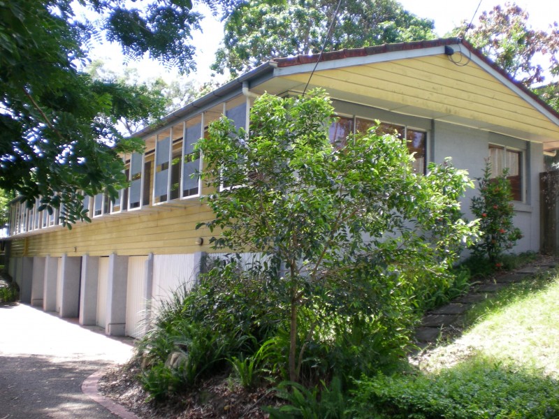 Bardon QLD 4065