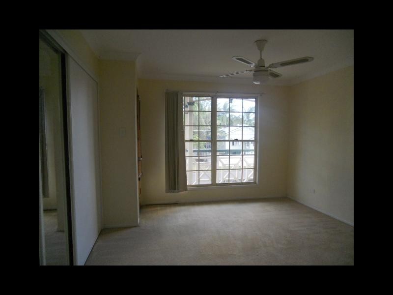 22 STRONG AVENUE, Graceville QLD 4075