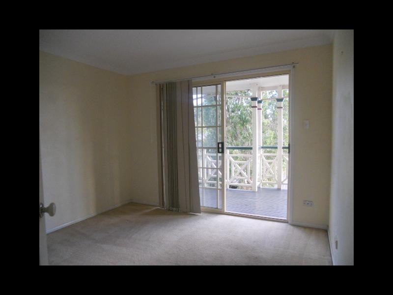 22 STRONG AVENUE, Graceville QLD 4075