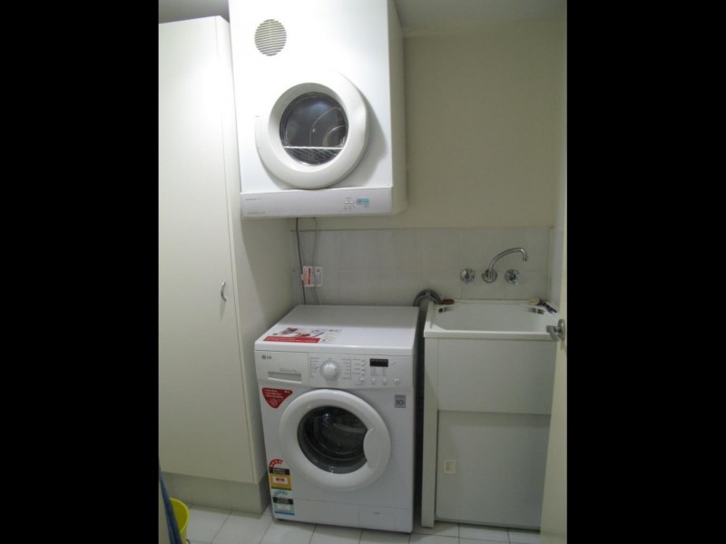 212/180 SWANN ROAD, Taringa QLD 4068