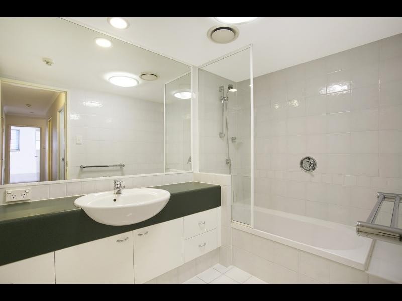 213/180 SWANN ROAD, Taringa QLD 4068