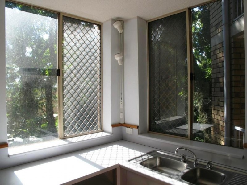 3/298 SWANN ROAD, St Lucia QLD 4067