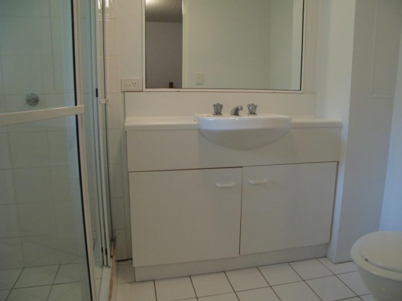 3/298 SWANN ROAD, St Lucia QLD 4067