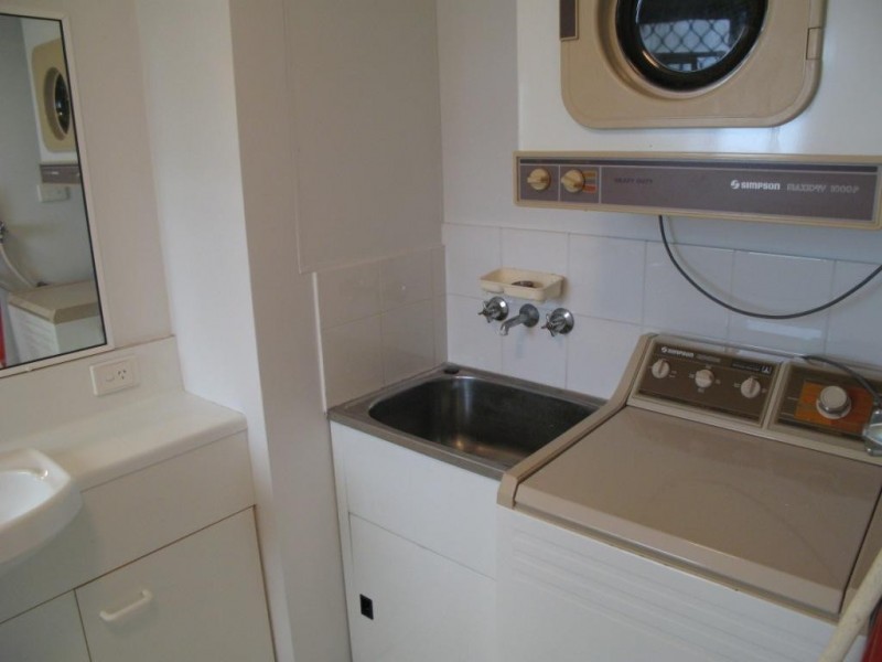 3/298 SWANN ROAD, St Lucia QLD 4067