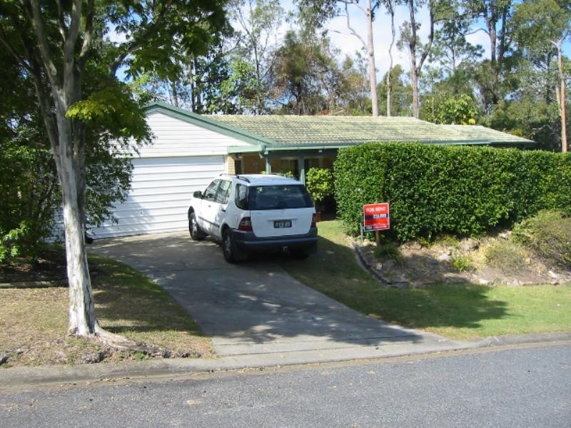 1 TALASEA STREET, Chapel Hill QLD 4069