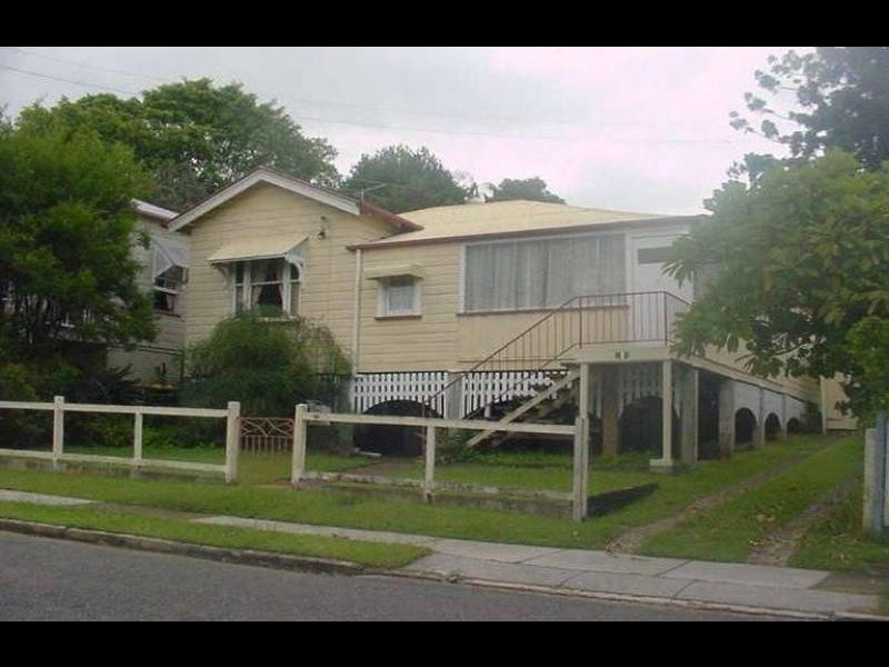 3 TERRACE ST, Toowong QLD 4066