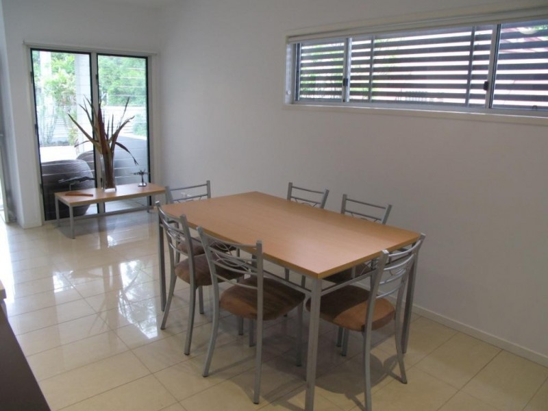 6 TERRACE STREET, Toowong QLD 4066