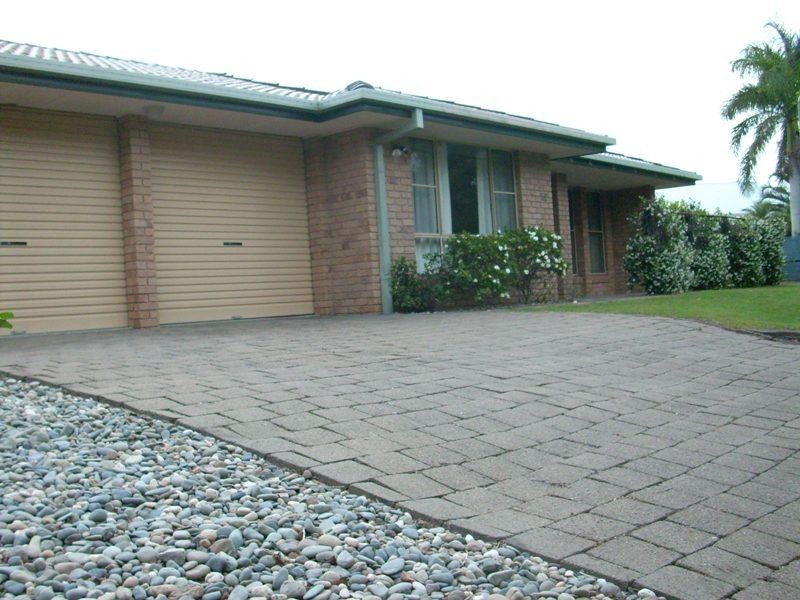 52 TILLBROOK ST, Chapel Hill QLD 4069