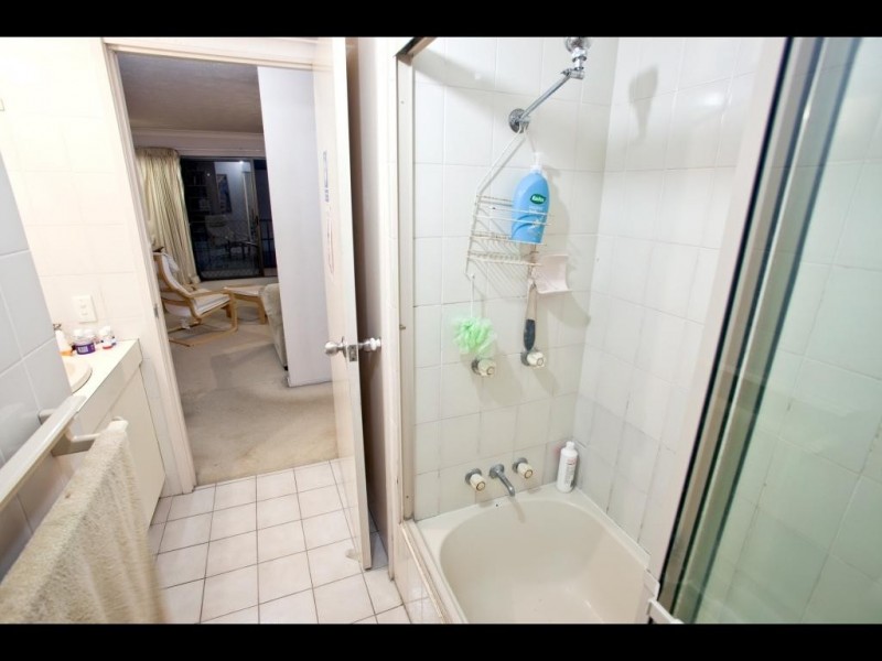 2/58 UNDERHILL AV, Indooroopilly QLD 4068