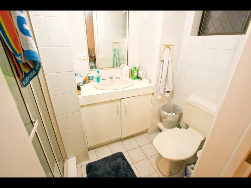 2/58 UNDERHILL AV, Indooroopilly QLD 4068