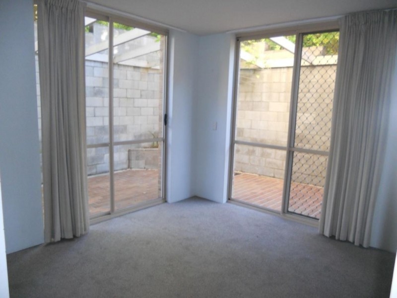 2/10 UNION STREET, Taringa QLD 4068