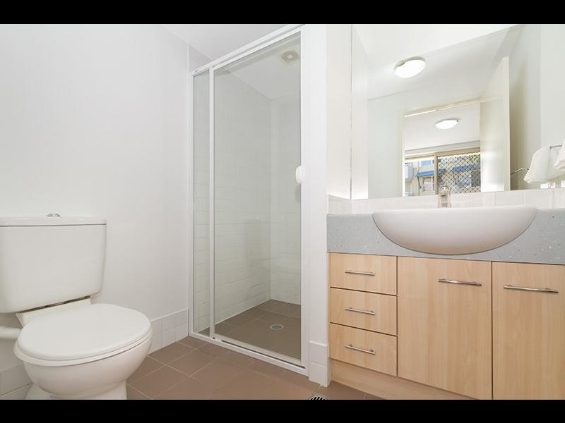 22/38 VINCENT ST, Indooroopilly QLD 4068