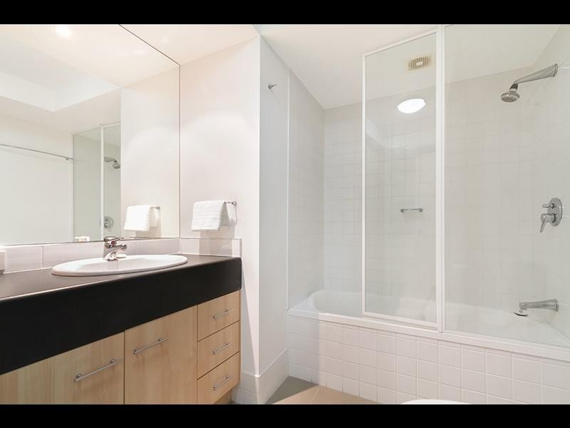 22/38 VINCENT ST, Indooroopilly QLD 4068