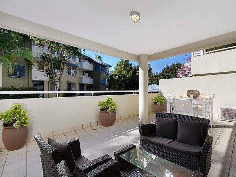 22/38 VINCENT ST, Indooroopilly QLD 4068