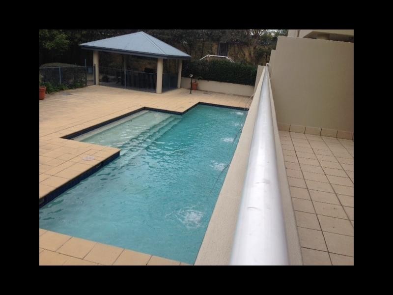 22/38 VINCENT ST, Indooroopilly QLD 4068