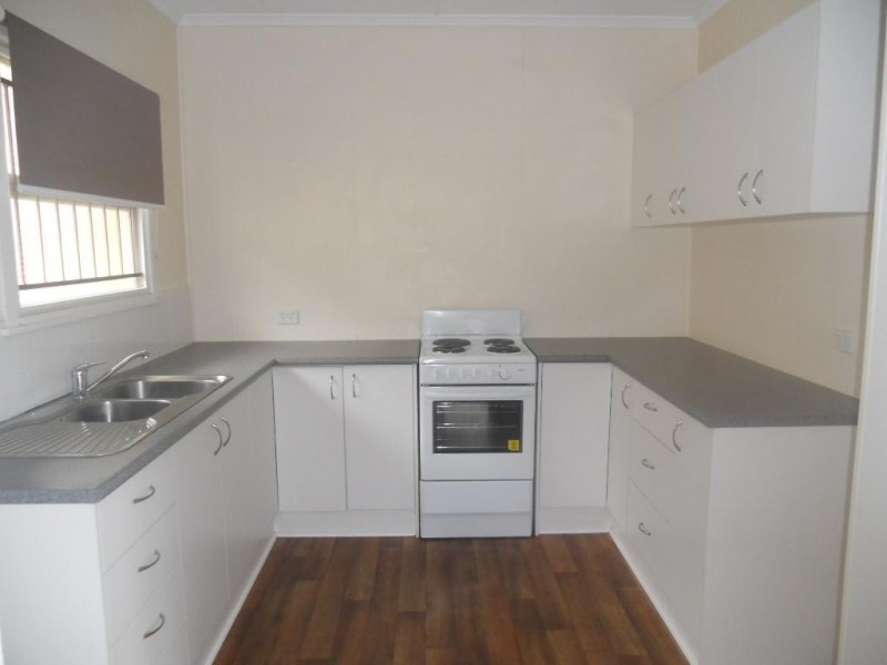 17  WARREN STREET, St Lucia QLD 4067