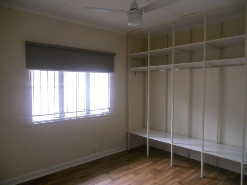 17  WARREN STREET, St Lucia QLD 4067