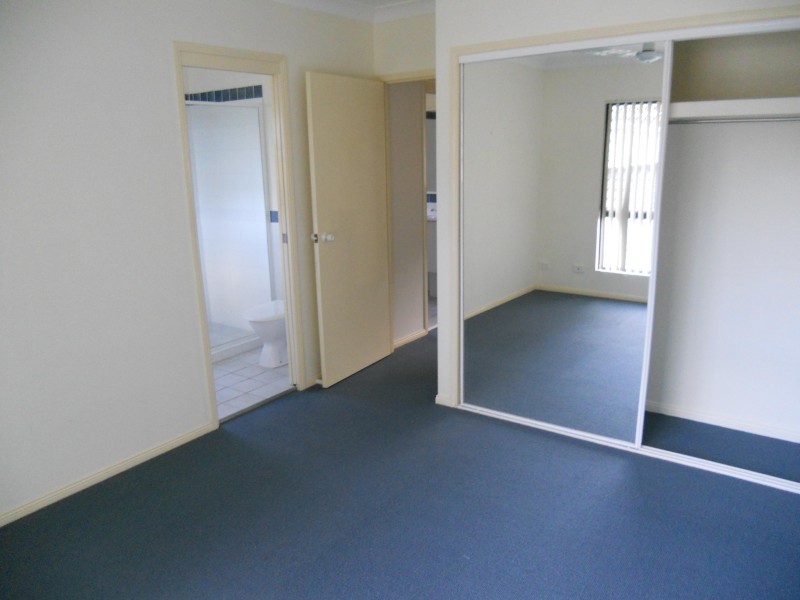 5/56 WARREN STREET, St Lucia QLD 4067