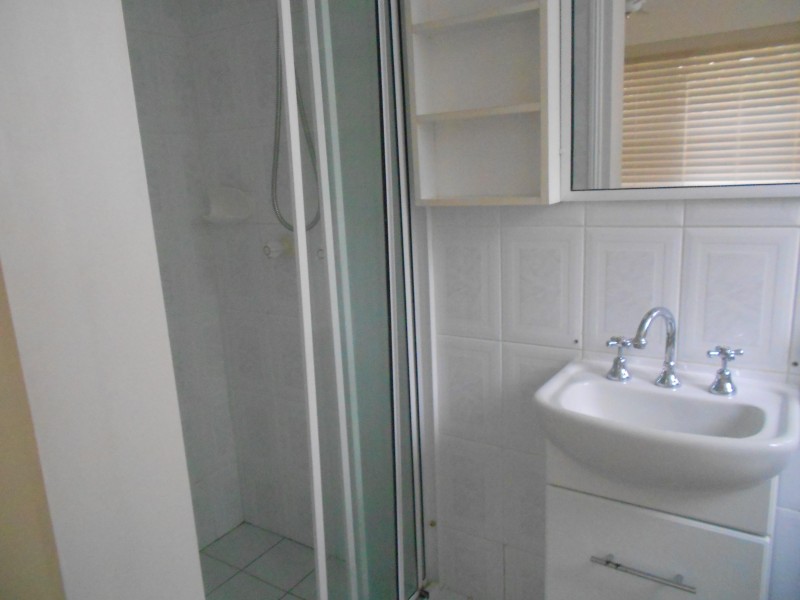 1/71 WARREN ST, St Lucia QLD 4067