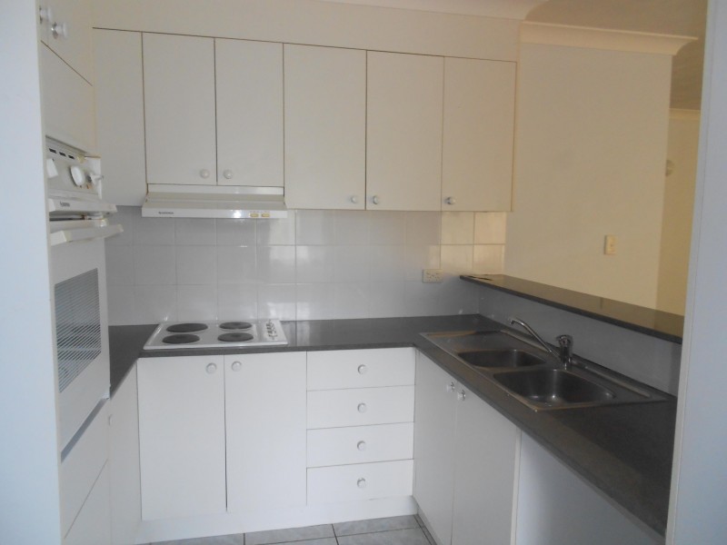 6/71 WARREN STREET, St Lucia QLD 4067