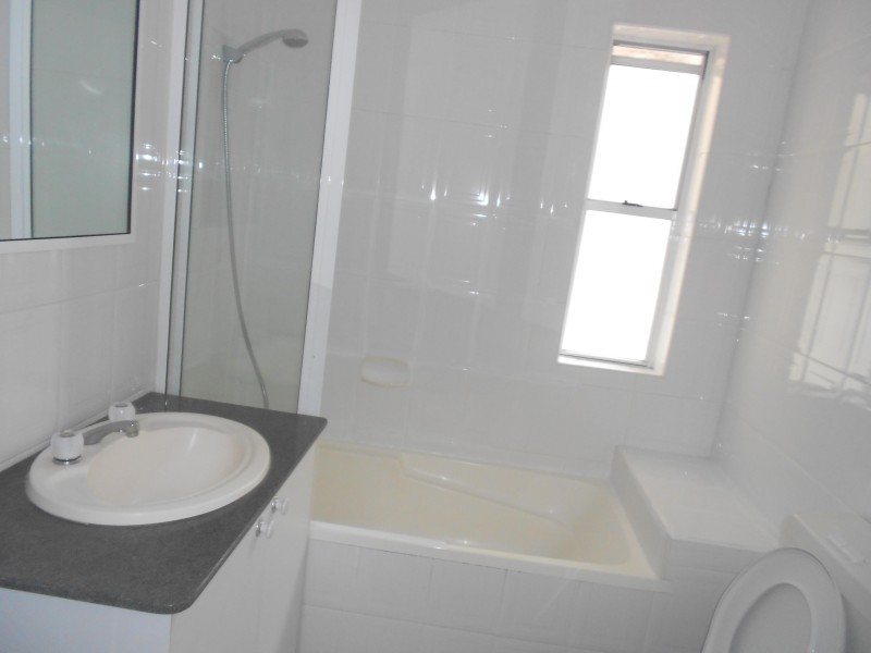 6/71 WARREN STREET, St Lucia QLD 4067