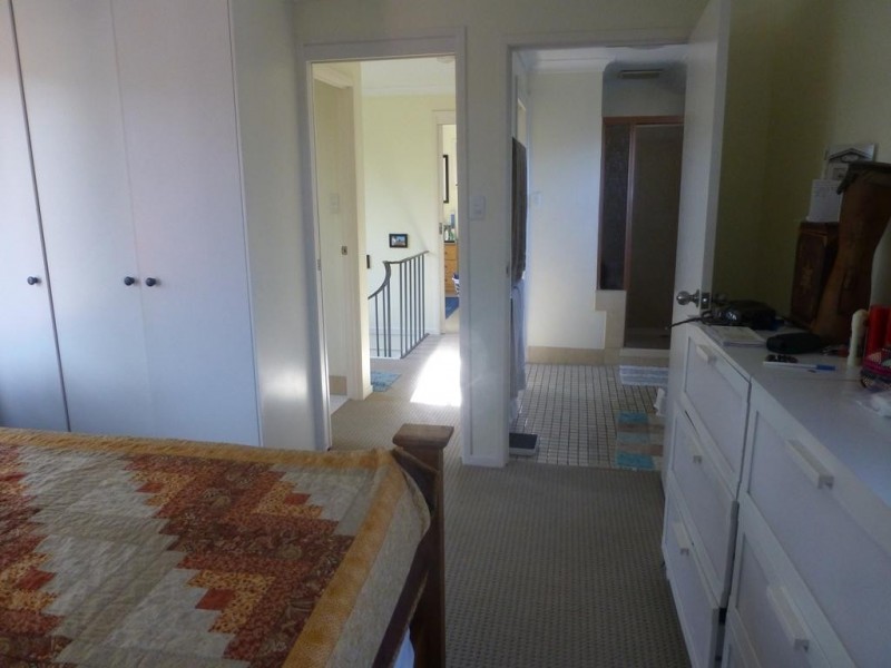 8B WARRAWEE STREET, Toowong QLD 4066